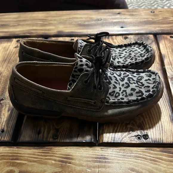 Twisted X Leopard Print - Picture 2 of 4